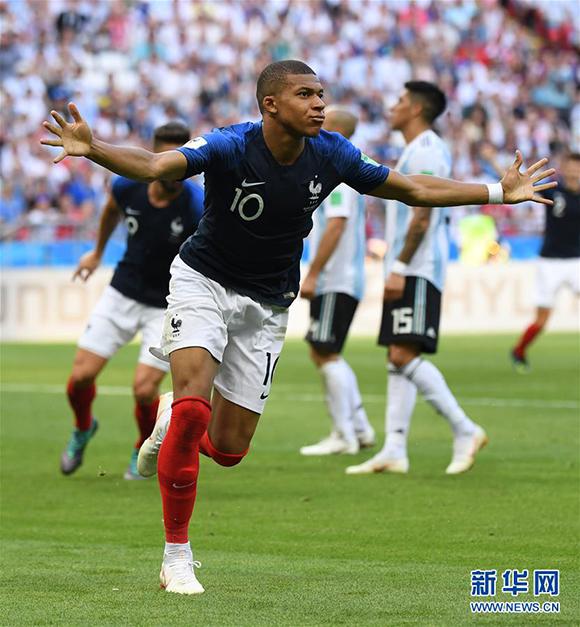 联合国难民署75周年慈善之夜在沪举行，杨扬陈露等体坛明星助阵（上海举办联合国难民署75周年慈善之夜，杨扬、陈露等体坛明星齐聚助阵）