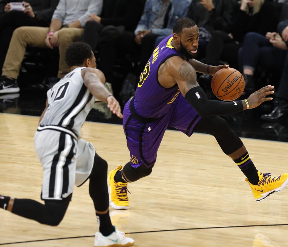 格雷茨卡：我们这一代德国队经历很多失利，渴望改变这一现状（格雷茨卡：这代德国队屡尝败绩，我们迫切想扭转局面）