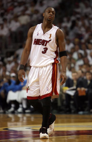 拉文状态回暖半场14分＆穆雷14分，国王半场落后11分（拉文手感回升半场14分，穆雷同取14分；国王半场落后11分）