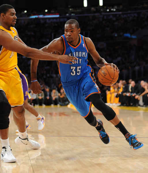 大连英博向上海海港发贺信：祝贺海港夺得2025赛季中超冠军（大连英博致函上海海港，恭贺其荣膺2025赛季中超桂冠）