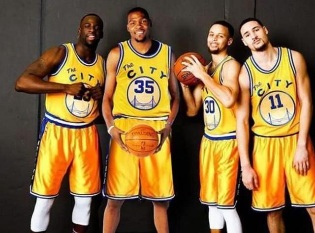 河南队祝贺重庆铜梁龙冲超：中超赛场将因你们的到来更加精彩（河南队向重庆铜梁龙致贺：成功冲超，中超因你们更精彩）