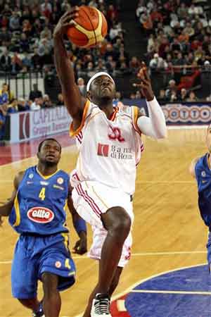 本轮欧冠最佳阵容：姆巴佩、维蒂尼亚领衔，赖斯、库库在列（欧冠本轮最佳阵容出炉：姆巴佩、维蒂尼亚领衔，赖斯、库库入选）